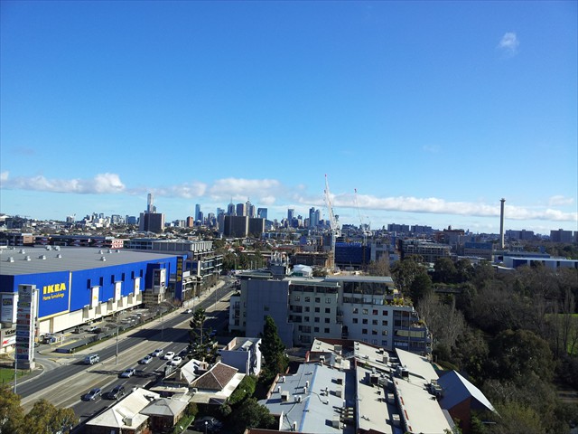EDEN: Amazing Views of Yarra River and City Skyline